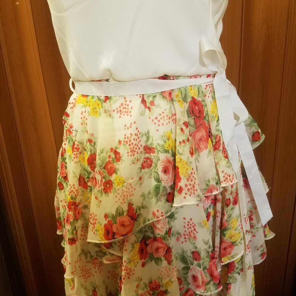 AMSTYCAL FLORAL RUFFLED DRESS - Picture 4 of 6
